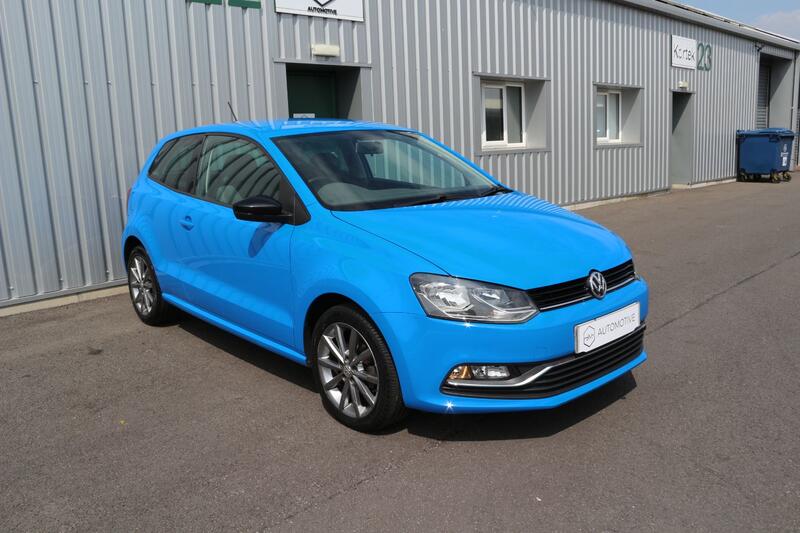 VOLKSWAGEN POLO